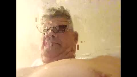 Snapshot of bigdaddydongarlets391292 chatting on 10/21/25, 09:10 bigdaddydongarlets391292 online show from 10/21/25, 09:10