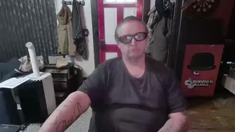 Darryl online show from 05/18/26, 03:40