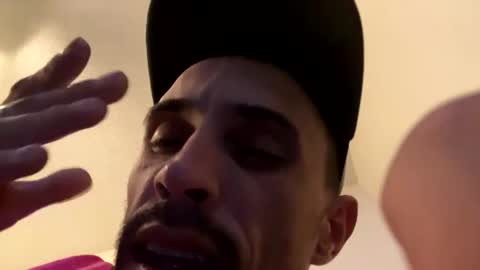 Snapshot of bigdickpapishampoo chatting on 09/17/25, 01:51 bigdickpapishampoo online show from 09/17/25, 01:51