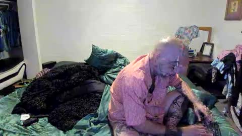 bigdickpiercedtattoos online show from 10/21/25, 09:21