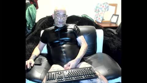 bigdickpiercedtattoos online show from 11/04/25, 03:05