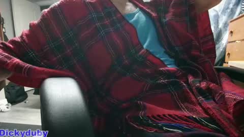 Snapshot of bigdickyduby chatting on 09/25/25, 01:42 George Forest Dickyduby on all Socials online show from 09/25/25, 01:42