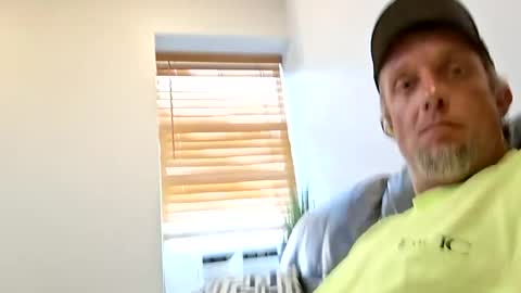 Snapshot of bigdrick9in chatting on 08/04/26, 01:09 bigdrick9in online show from 08/04/26, 01:09