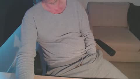 Snapshot of bigdutchenergy chatting on 11/25/25, 12:27 BigDutchEnergy online show from 11/25/25, 12:27