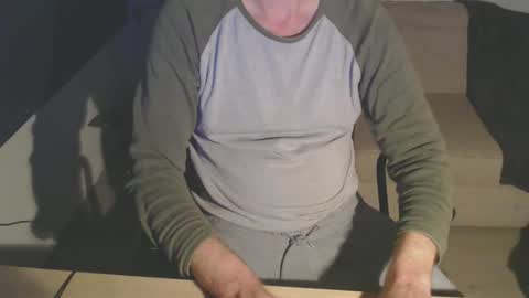 Snapshot of bigdutchenergy chatting on 11/29/25, 12:46 BigDutchEnergy online show from 11/29/25, 12:46