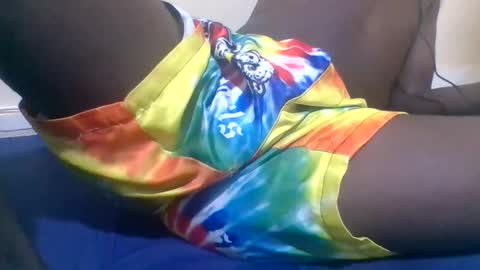 Snapshot of bigfeet9999 chatting on 09/29/25, 09:19 Ask in pvt online show from 09/29/25, 09:19