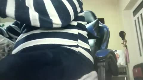 Snapshot of bigfish22222 chatting on 12/03/25, 05:15 bigfish22222 online show from 12/03/25, 05:15