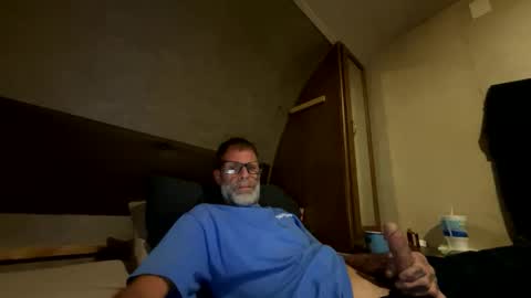 Snapshot of biggcock27 chatting on 10/31/25, 12:11 biggcock27 online show from 10/31/25, 12:11