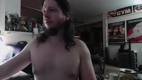 biggerisbetter21 online show from 11/18/25, 07:46