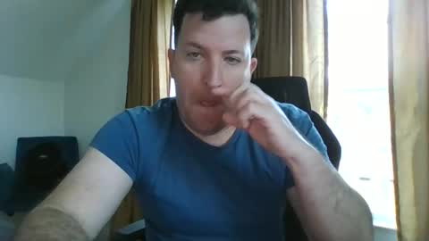 Snapshot of biggestballsonchatu chatting on 12/13/25, 07:53 BiggestBallsOnChatr online show from 12/13/25, 07:53