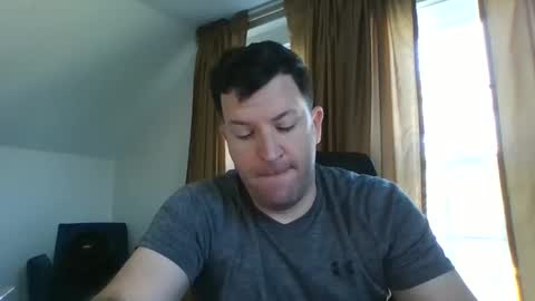 Snapshot of biggestballsonchatu chatting on 12/14/25, 07:29 BiggestBallsOnChatr online show from 12/14/25, 07:29