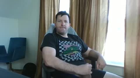 Snapshot of biggestballsonchatu chatting on 12/16/25, 05:07 BiggestBallsOnChatr online show from 12/16/25, 05:07