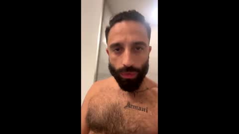 Snapshot of biggestdickyet chatting on 10/19/25, 01:50 biggestdickyet online show from 10/19/25, 01:50