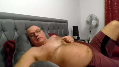 bigguy2014 online show from 11/09/25, 09:24