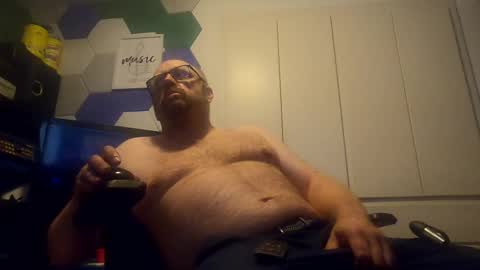 Snapshot of biggydee8989 chatting on 09/22/25, 07:32 biggydee8989 online show from 09/22/25, 07:32