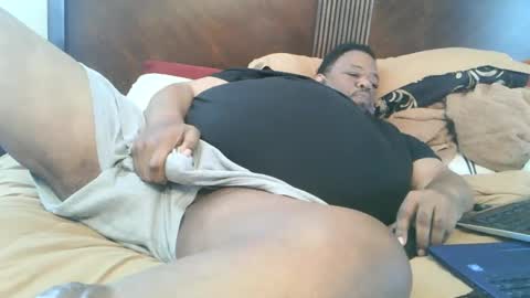 Snapshot of biggyscorpio chatting on 02/13/25, 06:05 biggyscorpio online show from 02/13/25, 06:05