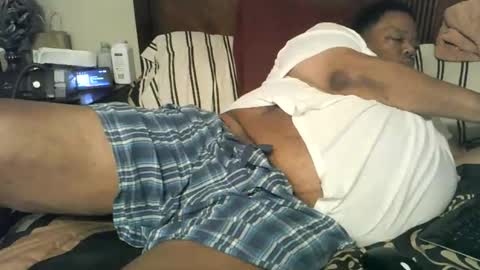 Snapshot of biggyscorpio chatting on 11/10/25, 02:32 biggyscorpio online show from 11/10/25, 02:32