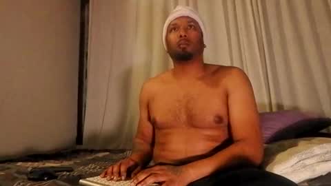 Snapshot of bighardcock989 chatting on 12/25/24, 07:57 bighardcock989 online show from 12/25/24, 07:57