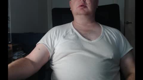 Snapshot of bighorn1981 chatting on 10/17/25, 11:51 bighorn1981 online show from 10/17/25, 11:51