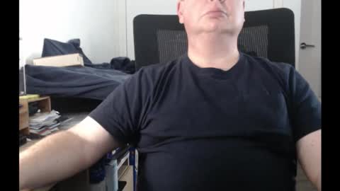 Snapshot of bighorn1981 chatting on 12/05/25, 05:27 bighorn1981 online show from 12/05/25, 05:27