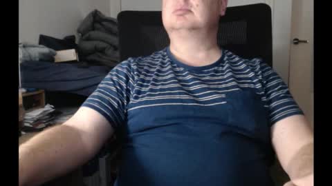 Snapshot of bighorn1981 chatting on 12/15/25, 04:39 bighorn1981 online show from 12/15/25, 04:39