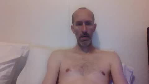 Snapshot of bighugemouthful chatting on 10/16/25, 01:39 Chaz online show from 10/16/25, 01:39