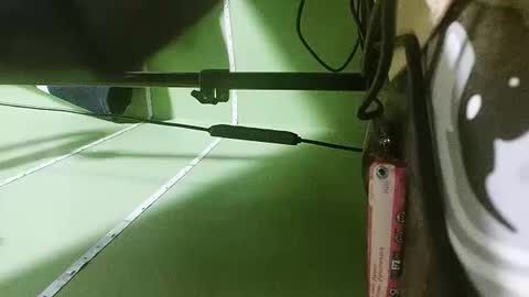 Snapshot of biglongboycock2001 chatting on 09/30/25, 06:40 BigBoy online show from 09/30/25, 06:40