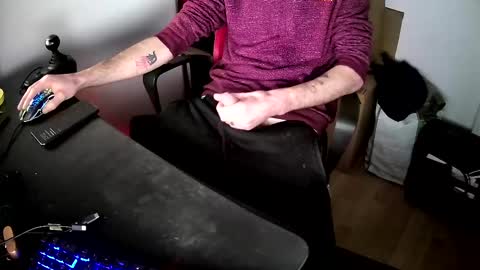 Snapshot of biglummel15 chatting on 01/17/25, 10:01 biglummel15 online show from 01/17/25, 10:01