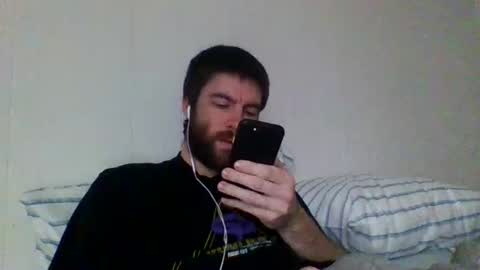 Snapshot of bigmag23 chatting on 12/17/25, 08:59 bigmag23 online show from 12/17/25, 08:59