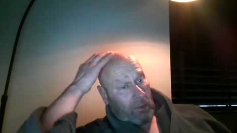 bigmike3339 online show from 12/18/24, 08:42