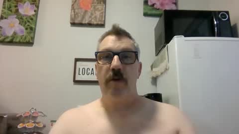 Snapshot of bignhard69_ chatting on 11/26/25, 03:46 Bignhard696 online show from 11/26/25, 03:46