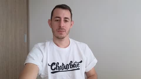 Snapshot of bigonehott chatting on 10/16/25, 03:46 online show from 10/16/25, 03:46