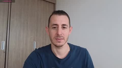 Snapshot of bigonehott chatting on 11/09/25, 04:27 online show from 11/09/25, 04:27