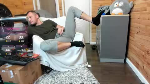 Snapshot of bigsshark chatting on 11/15/25, 11:21 bigsshark online show from 11/15/25, 11:21