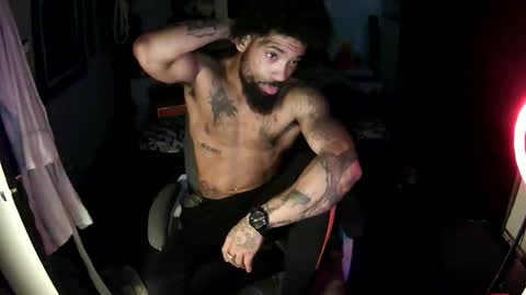 Snapshot of bigtawkz chatting on 10/17/25, 02:48 bigtawkz online show from 10/17/25, 02:48