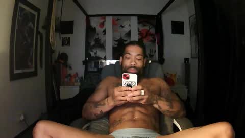 Snapshot of bigtawkz chatting on 10/20/25, 10:10 bigtawkz online show from 10/20/25, 10:10