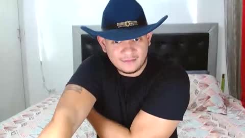 Snapshot of bigthick_blackcock chatting on 10/16/25, 12:22 MANUEL online show from 10/16/25, 12:22