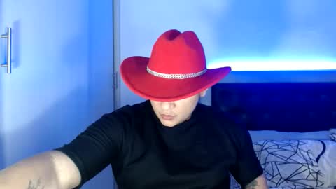 Snapshot of bigthick_blackcock chatting on 05/16/26, 07:23 MANUEL online show from 05/16/26, 07:23