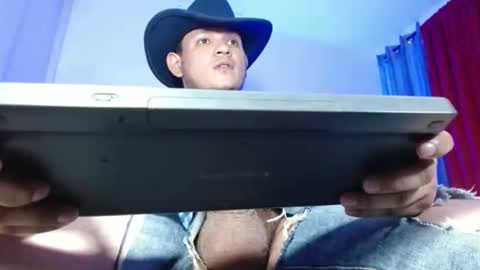Snapshot of bigthick_blackcock chatting on 05/23/26, 01:33 MANUEL online show from 05/23/26, 01:33