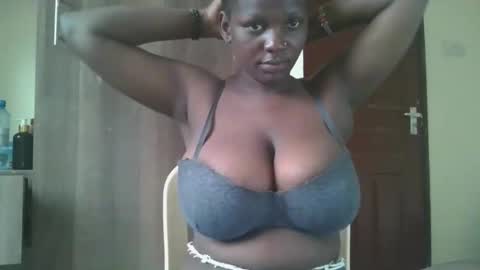 bigtit166077 online show from 10/28/25, 06:39