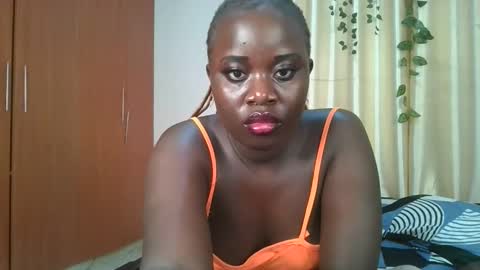 Snapshot of bigtits_baddie chatting on 12/02/25, 01:55 bigtits_baddie online show from 12/02/25, 01:55