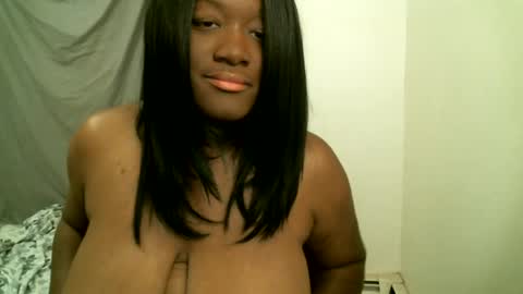 Snapshot of bigtitscassie chatting on 06/15/26, 02:25 Bigtitscassie online show from 06/15/26, 02:25