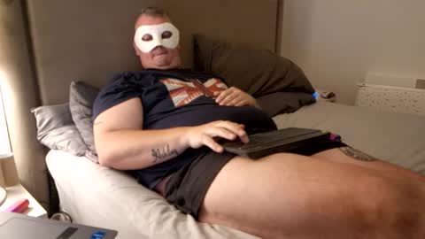 Snapshot of bigtitsmcghee chatting on 09/29/25, 10:36 bigtitsmcghee online show from 09/29/25, 10:36