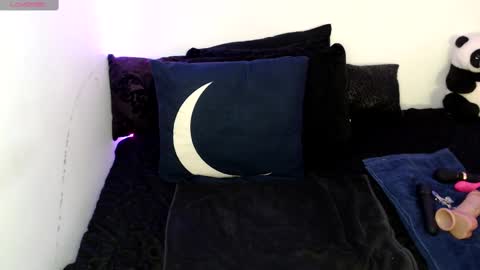 Nichole lights online show from 09/15/25, 08:42