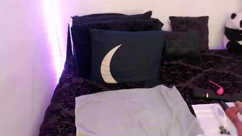 Nichole lights online show from 06/11/26, 09:46