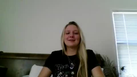 Snapshot of bigtittybella21 chatting on 07/02/26, 01:38 bigtittybella21 online show from 07/02/26, 01:38