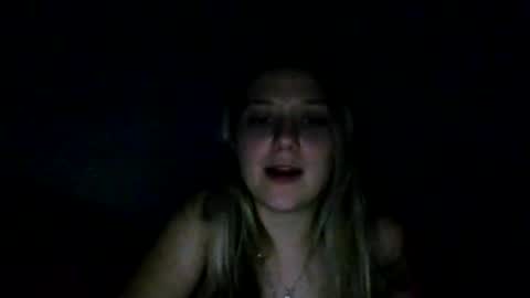 Snapshot of bigtittybella21 chatting on 07/05/26, 10:44 bigtittybella21 online show from 07/05/26, 10:44