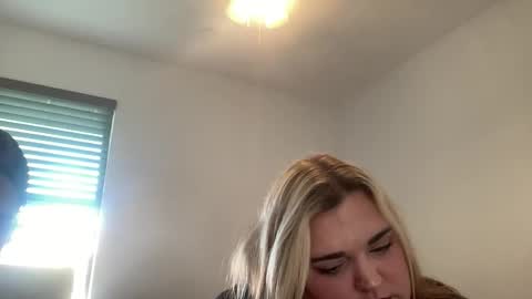 Snapshot of bigtitwhitegirl chatting on 12/16/25, 07:52 bigtitwhitegirl online show from 12/16/25, 07:52