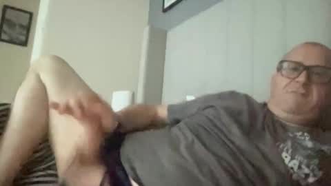 Snapshot of bigtone2_1968 chatting on 11/02/25, 07:33 bigtone2_1968 online show from 11/02/25, 07:33