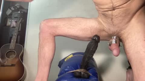 Snapshot of biguywithtoys chatting on 02/12/25, 07:45 biguywithtoys online show from 02/12/25, 07:45